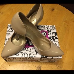Nude business casual low heel